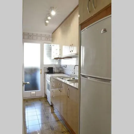 Seafront Amazing Terrace 2 Double & 2 Single Bed 库尼特