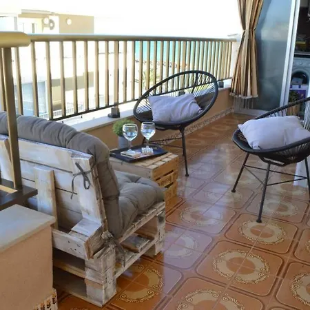 Apartment Seafront Amazing Terrace 2 Double & 2 Single Bed Cunit
