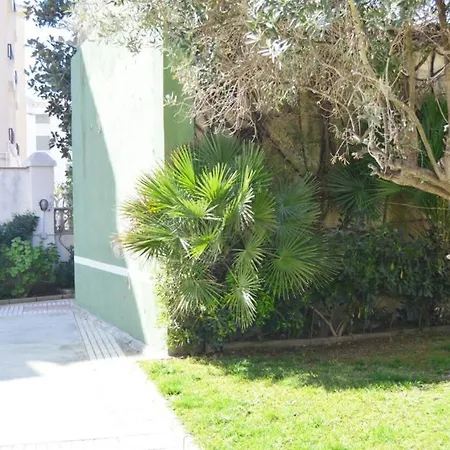 Apartment Seafront Amazing Terrace 2 Double & 2 Single Bed Cunit